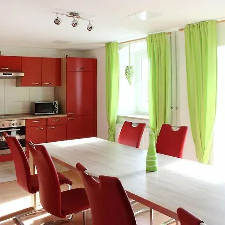 Baierweg Sleeps 8 Pool Wifi Apartamento